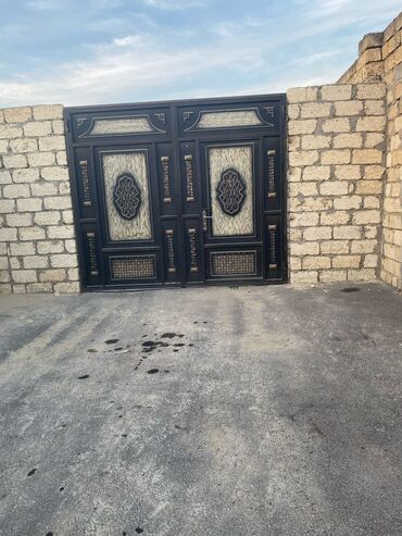 Bağ evlərinin satışı: Novxanı, 110 kv. m, 3 otaqlı, Hovuzsuz, Kombi, Qaz, İşıq