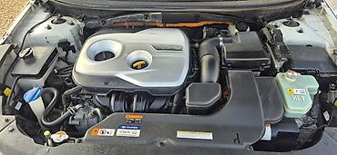 Hyundai: Hyundai Sonata Hybrid sedan - Kuzov: ağ rəng, 4 qapı, aerodinamik — 5