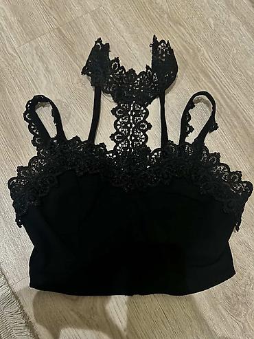 mayka turkce: Qara krujeva detallı qadın topu - Rəng: qara - Model: qısa top/korset — 1