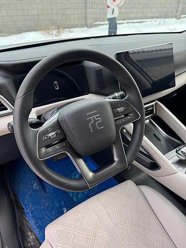 FAW: FAW : 2024 г., Автомат, Электромобиль, Кроссовер — 12