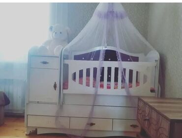 Gəzinti arabaları: Zu90*📌Beşik satilir tül matras daxil* *💸qiyməti 150₼* *🏠ünvan Hövsan