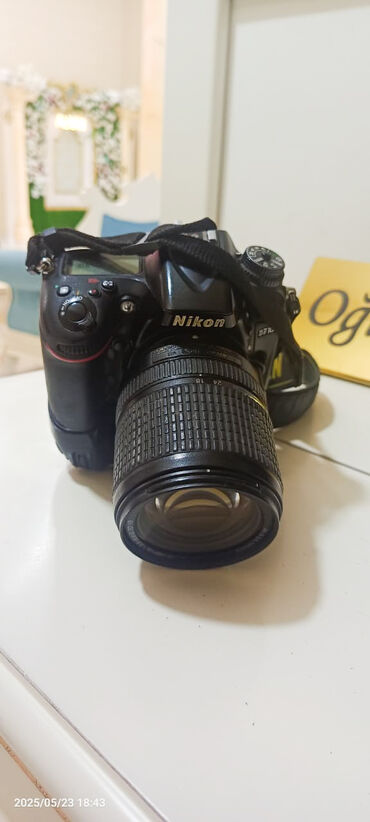 nikon obyektiv: Nikon D7100 Obyektiv 18-140mm Flash SB-910 Grip Ideal vəziyyətdədir
