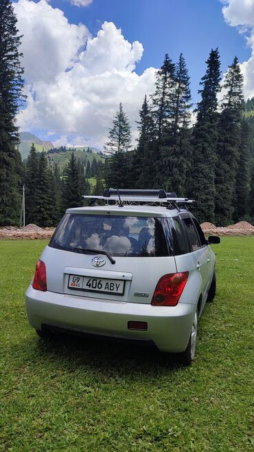 Toyota: Toyota ist: 2002 г., 1.5 л, Автомат, Бензин, Хэтчбэк — 4