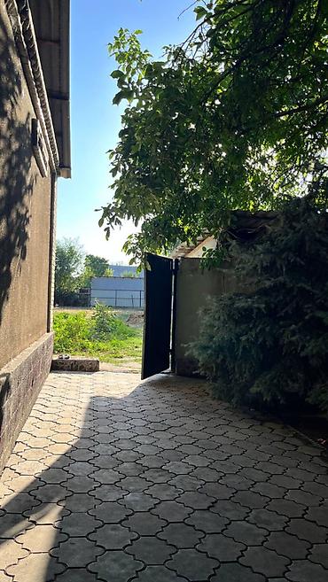 Продажа коттеджей и домов: 🏡 **Продается дом в Новопавловке!** ✨ 4 комнаты 📐 Дом — 100 м² 🌳 — 14