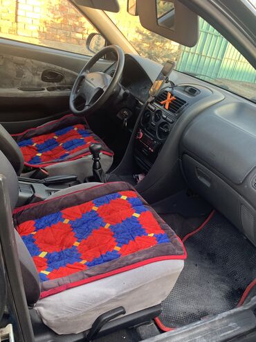 Mitsubishi: Mitsubishi Carisma: 1998 г., 1.6 л, Механика, Бензин — 12