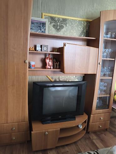 study table: Продается Гостиная стенка из ЛДСП в цвете светлый бук продается вместе — 1