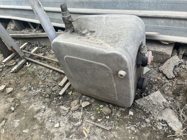 срочно продаю машину бишкек: Топливный бак DAF Б/у, Оригинал