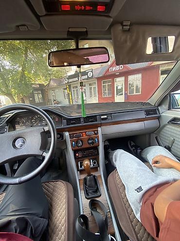корса: Mercedes-Benz W124: 1990 г., 2.3 л, Механика, Бензин, Седан — 4