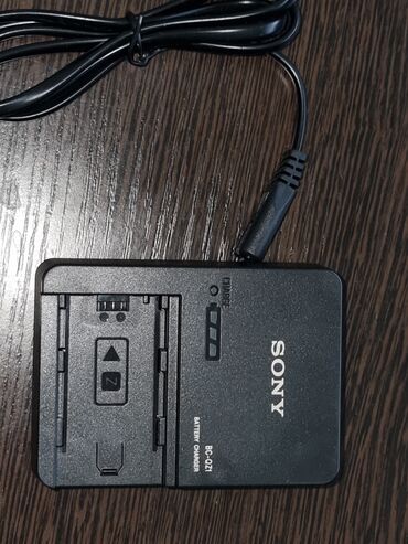Зарядные устройства: Зарядное устройство Sony BC-QZ1 + аккумулятор Sony NP-FZ100 (серия Z)
