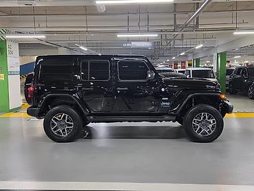 lider: Jeep Wrangler: 2022 г., 2 л, Автомат, Электромобиль, Внедорожник — 8