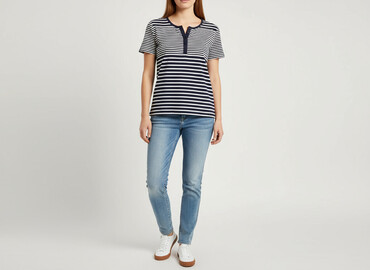 t shirty ada: Damart, Women`s T-shirt, size S