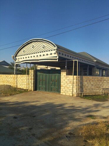 kewle qesebesinde ev: 4 otaqlı, 120 kv. m, Yeni təmirli