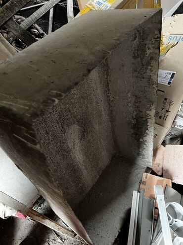 Продаю цементомешалку (тара, емкость) Размер: высота 31 см, ширина 62