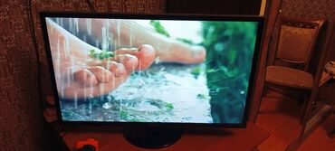 куплю на запчасти телевизор: Б/у Телевизор Samsung Led 32" HD (1366x768), Самовывоз