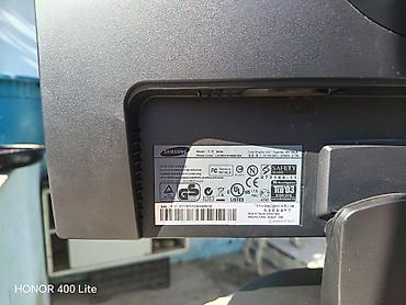 komputer manitorlari: Dell LCD monitor - Brend/model: Dell (etiketdə görünən seriya — 7