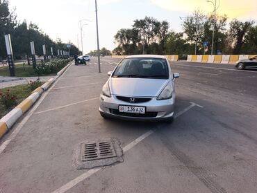продаю авто в лизинг: Honda Fit: 1.3 л, Автомат, Бензин, Хэтчбэк