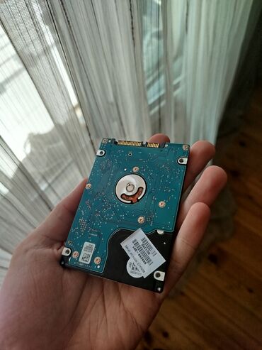 Настольные ПК и рабочие станции: Внутренний Жёсткий диск (HDD) 512 ГБ, 5400 RPM, 2.5", Б/у