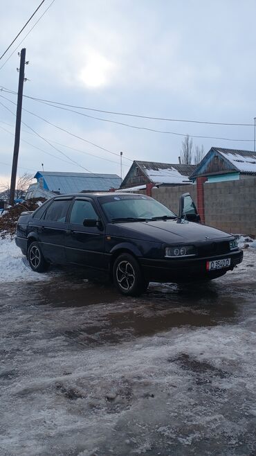 Volkswagen: Volkswagen Passat: 1989 г., 1.8 л, Механика, Бензин, Седан