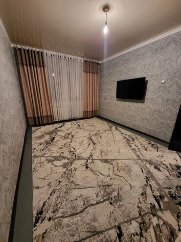 суточные квартиры токмок: 3 бөлмө, 82 кв. м, 105-серия, 2 кабат, Косметикалык ремонт