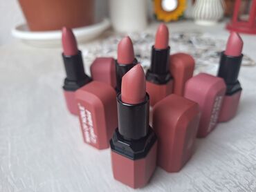 Šminka: Set ruževa za usne – raznovrsni tonovi i finiši - Više različitih — 7