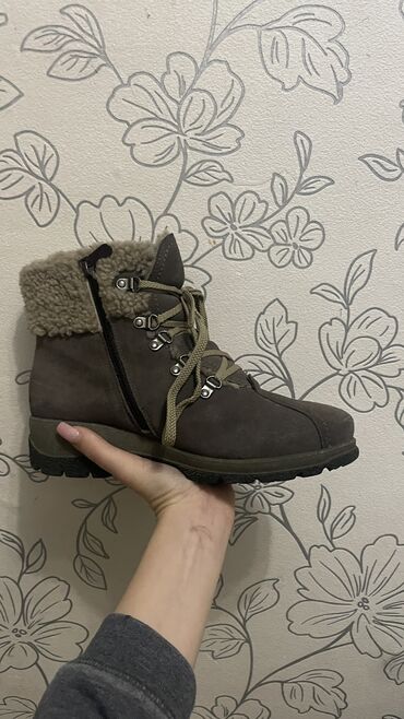 кроссовки женские зимние: Зимние кожаные ботинки