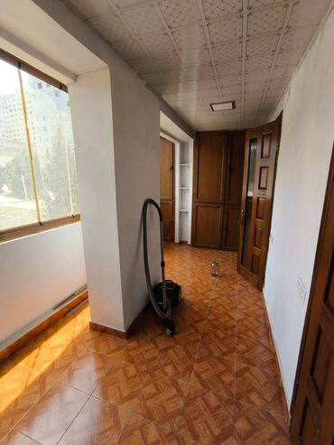 Mənzil kirayələyirəm: 4 otaqlı, 110 kv. m — 17