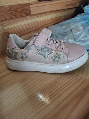 Dəstlər: Uşaq ayaqqabıları və milli papaqlar dəsti - Bənövşəyi-qızılı idman — 2