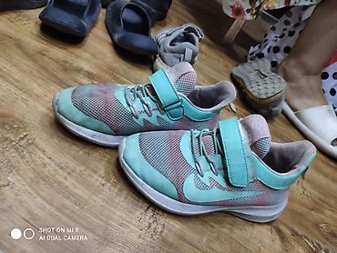 nike react: Продаю летние кроссовки.
для девочки.
размер-33 
Турецкая фирма — 3