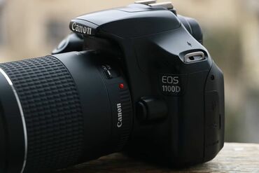 canon eos 5d mark ii: Fotoaparat canon. Munasib qiymete. Zoom lens 18-55mm ve 75-300mm