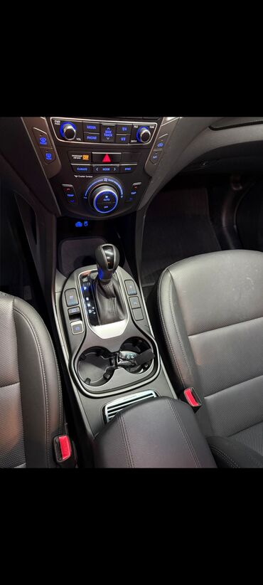 Hyundai: Hyundai Santa Fe – qara rəngli, şəhər və uzun yola uyğun komfortlu — 10