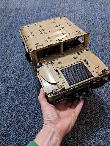 Игрушки: Хаммер Humvee от Cada. Оригинал. Модель из 3935 деталей. В комплекте с — 11