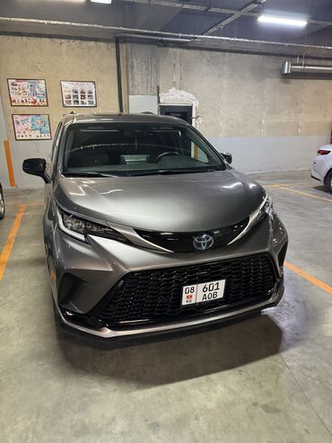 срочно продать машину: Toyota Sienna: 2021 г., 2.5 л, Автоматические, Бензин, Минивэн