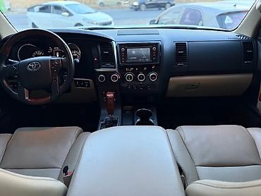 Toyota: Toyota Sequoia: 2019 г., Автомат, Бензин, Внедорожник — 5