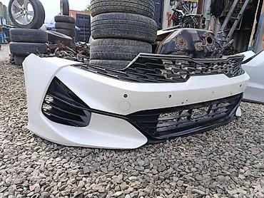 Передний бампер в сборе для автомобиля kia k5 Цвет: белый. Дизайн