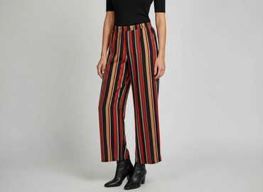 krótkie spodenki do rajstop: New Look, Material trousers for women, size M