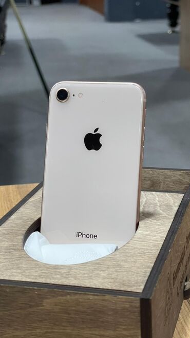 Apple iPhone: IPhone 8, Б/у, 64 ГБ, Rose Gold, 72 %