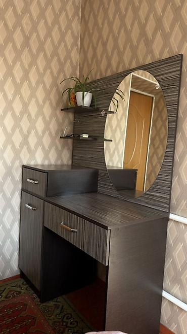 dressing table: Туалетный/трюмо стол с большим круглым зеркалом - Цвет и текстура — 2