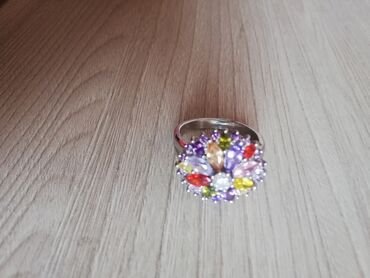 бижутерия кольца: Кольцо - самоцветы, очень красивое, бижутерия (не серебро, не золото)