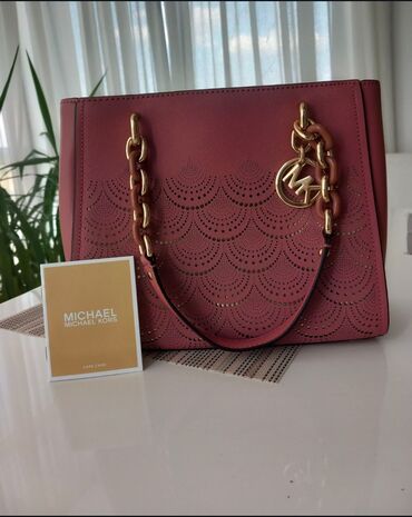 elegantni rancevi: Elegant purse, Material: Leather