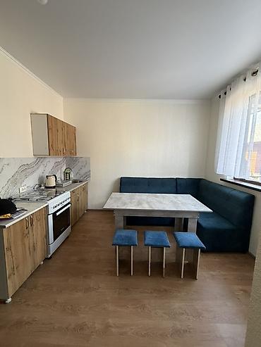 Кухонные гарнитуры: Б/У Кухонный гарнитур Рпзмеры: -верхний блок длина 1,15-70-30 — 8