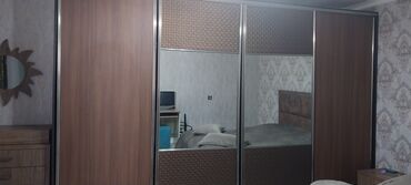 Divanlar: Kupe, 4 qapılı Düz dolab, Qarderob, paltar dolabı