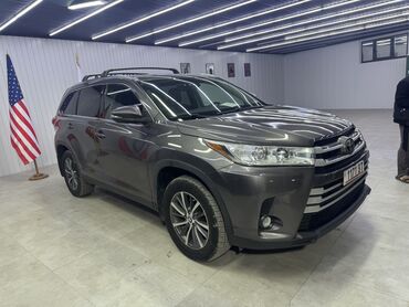 авто гаражное хранение: Toyota Highlander: 2019 г., 3.5 л, Автомат, Бензин, Кроссовер