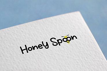 Графические дизайнеры: Графический дизайнер — 16