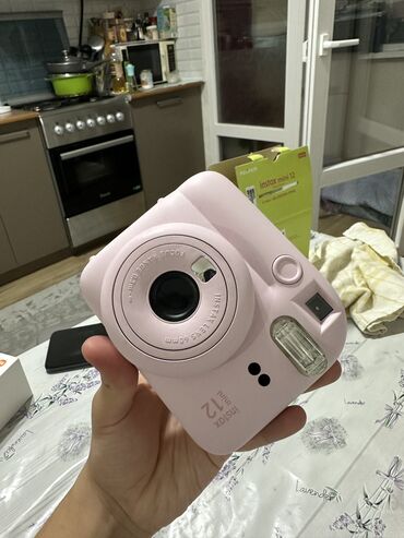 Фотоаппараты: Продается FUJIFILM instax mini 12 в розовом цвете Ни разу не