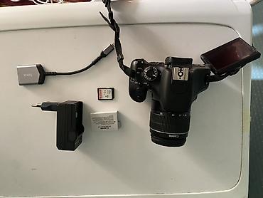 Техника и электроника: Зеркальная камера Canon EOS 600D с поворотным экраном в идеальном — 1