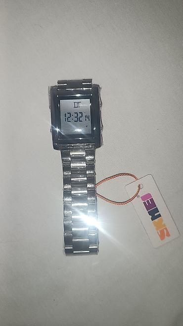 casio saat: SKMEI rəqəmsal qol saatı - Dizayn: kvadrat korpus, metal rəngli polad — 3