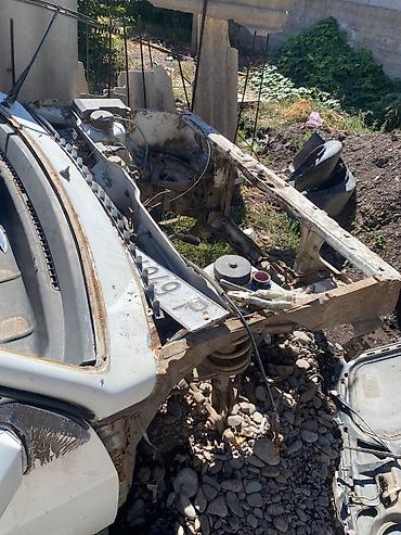 ВАЗ (ЛАДА): Кузов и запчасти на ВАЗ-2109 (хэтчбек), белый цвет также есть ГБЦ — 8