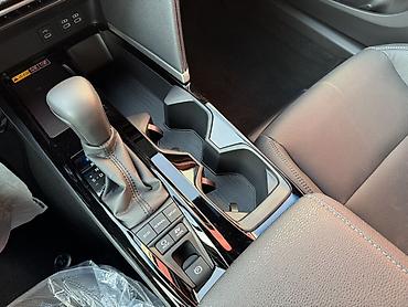 Toyota: Toyota Camry: 2026 г., 2.5 л, Вариатор, Гибрид, Седан — 13