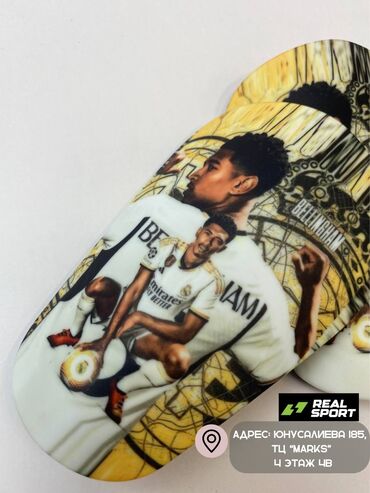 Другое для спорта и отдыха: Щитки с принтами лучших игроков футбола!!! Щитки мини, для защиты — 24