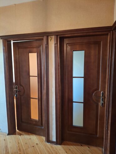 islenmis demir qapi: Qapilar 5 ededdir 1 ededi 90 azn satilir‼️olcu 1.96×76 unvan ehmedli